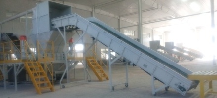 帶式輸送機礦石粉碎.jpg 帶式輸送機礦石粉碎.jpg