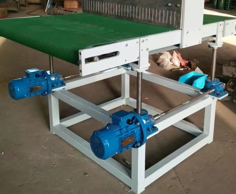 砂光機配套的山西帶式輸送機.jpg 砂光機配套的山西帶式輸送機.jpg