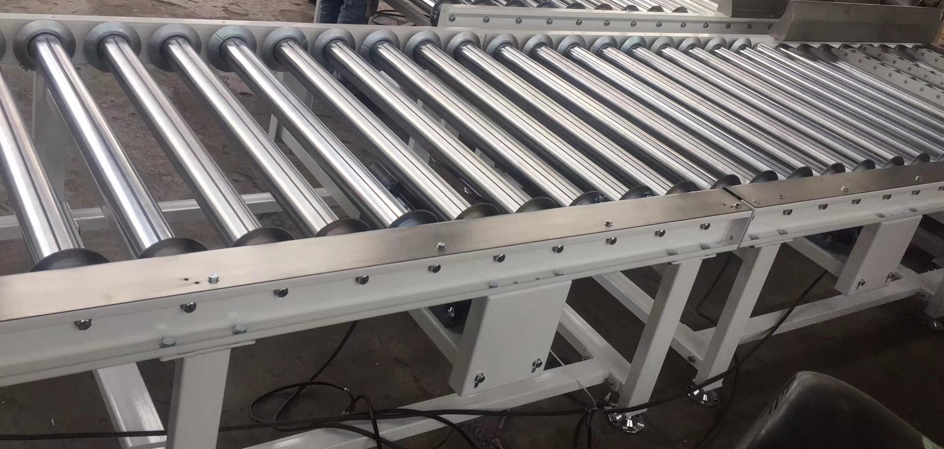 輥道輸送機74272.jpg 輥道輸送機74272.jpg